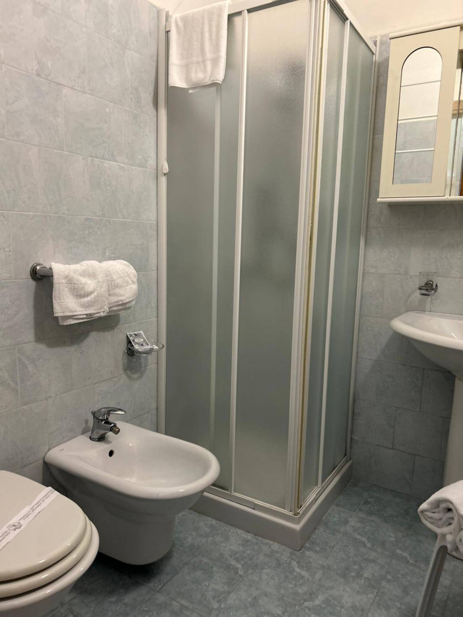 Hotel Da Raffaele 이스키아 객실 사진
